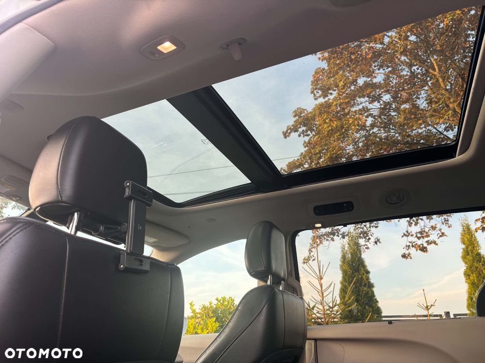 Chrysler Pacifica - 2