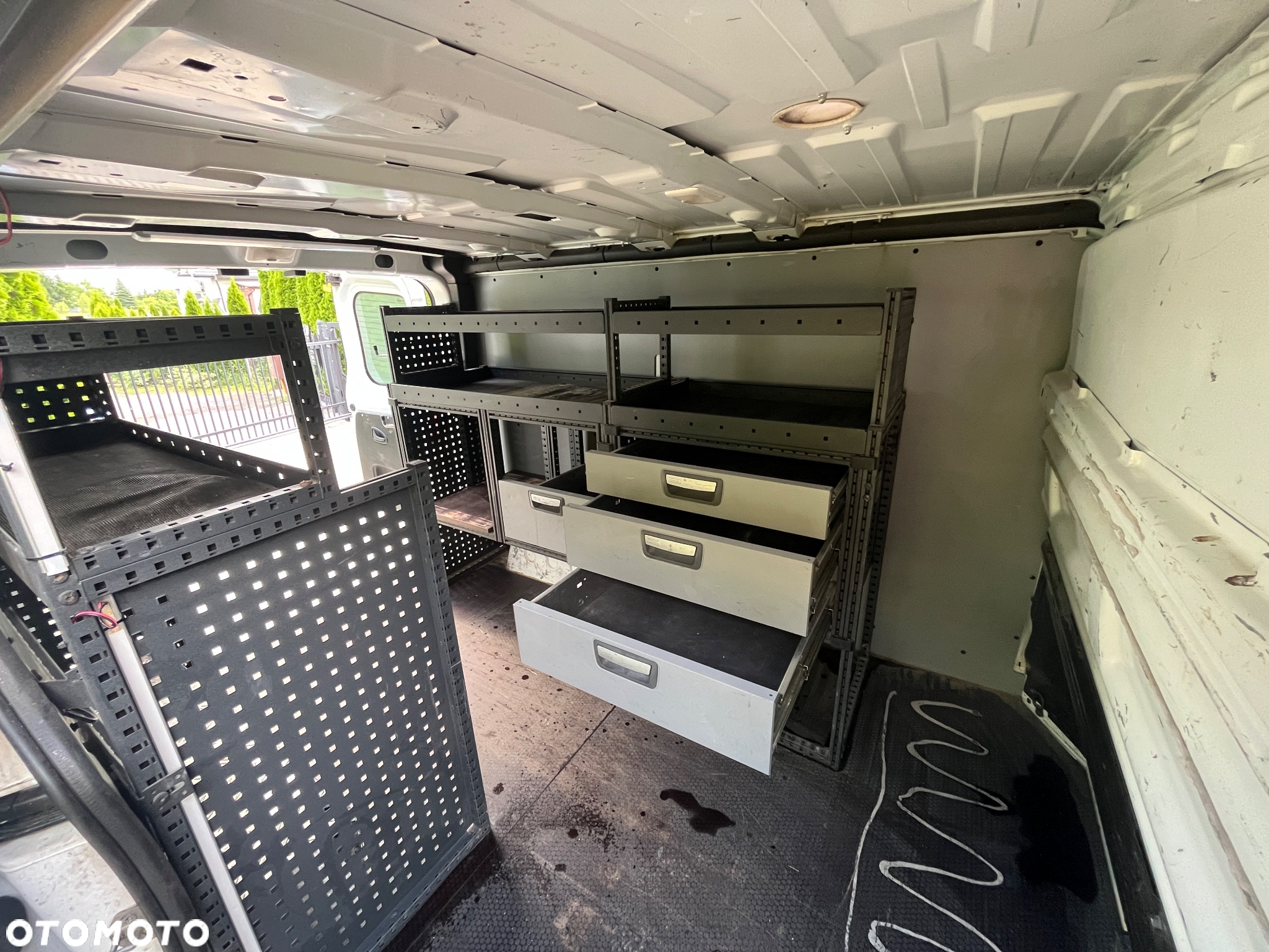 Renault Trafic - 11