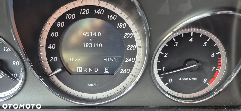 Mercedes-Benz Klasa C 180 CGI Automatik BlueEFFICIENCY - 18