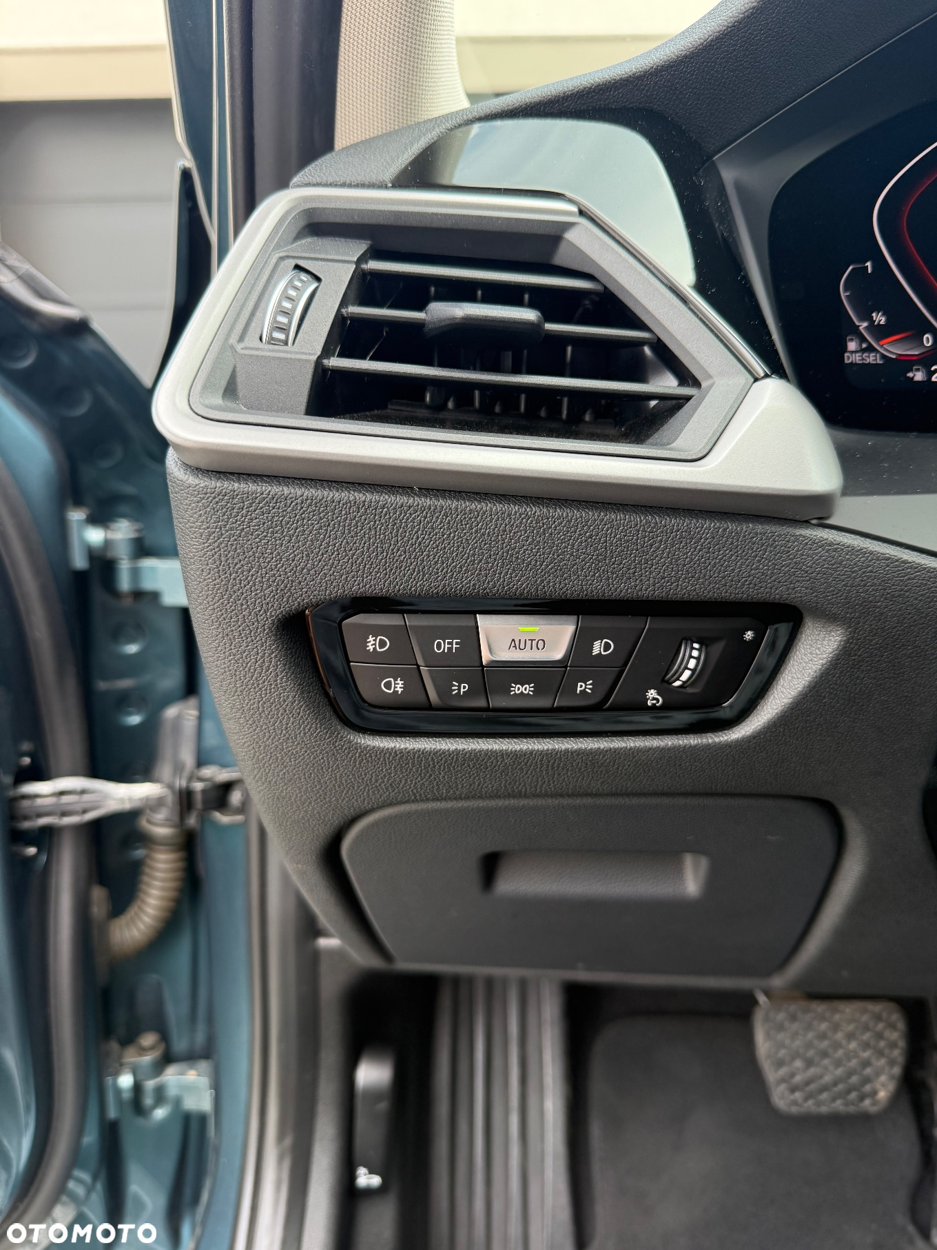 BMW Seria 3 318d - 22
