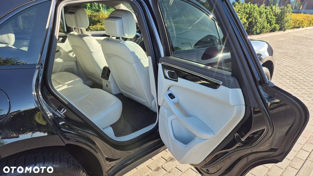 Porsche Macan S - 8