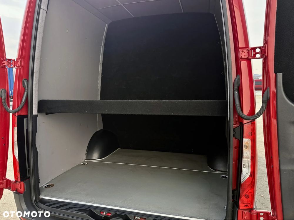Mercedes-Benz Sprinter Long PRO 907.235 - 16