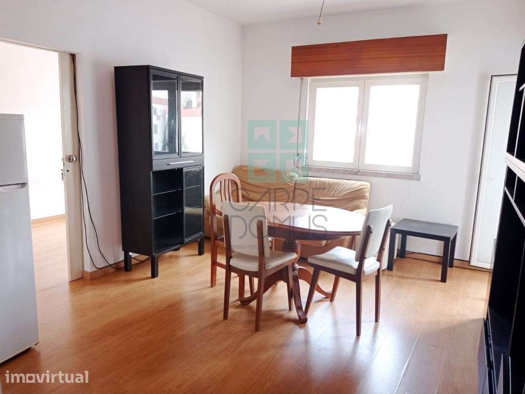 Apartamento T 1 + 1, com varanda fechada, na Reboleira, Amadora - Grande imagem: 2/17