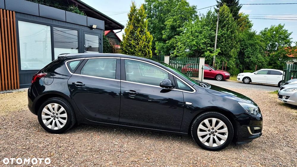 Opel Astra 1.4 T Cosmo S&S - 10