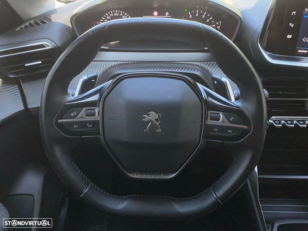 Peugeot 208 - 10