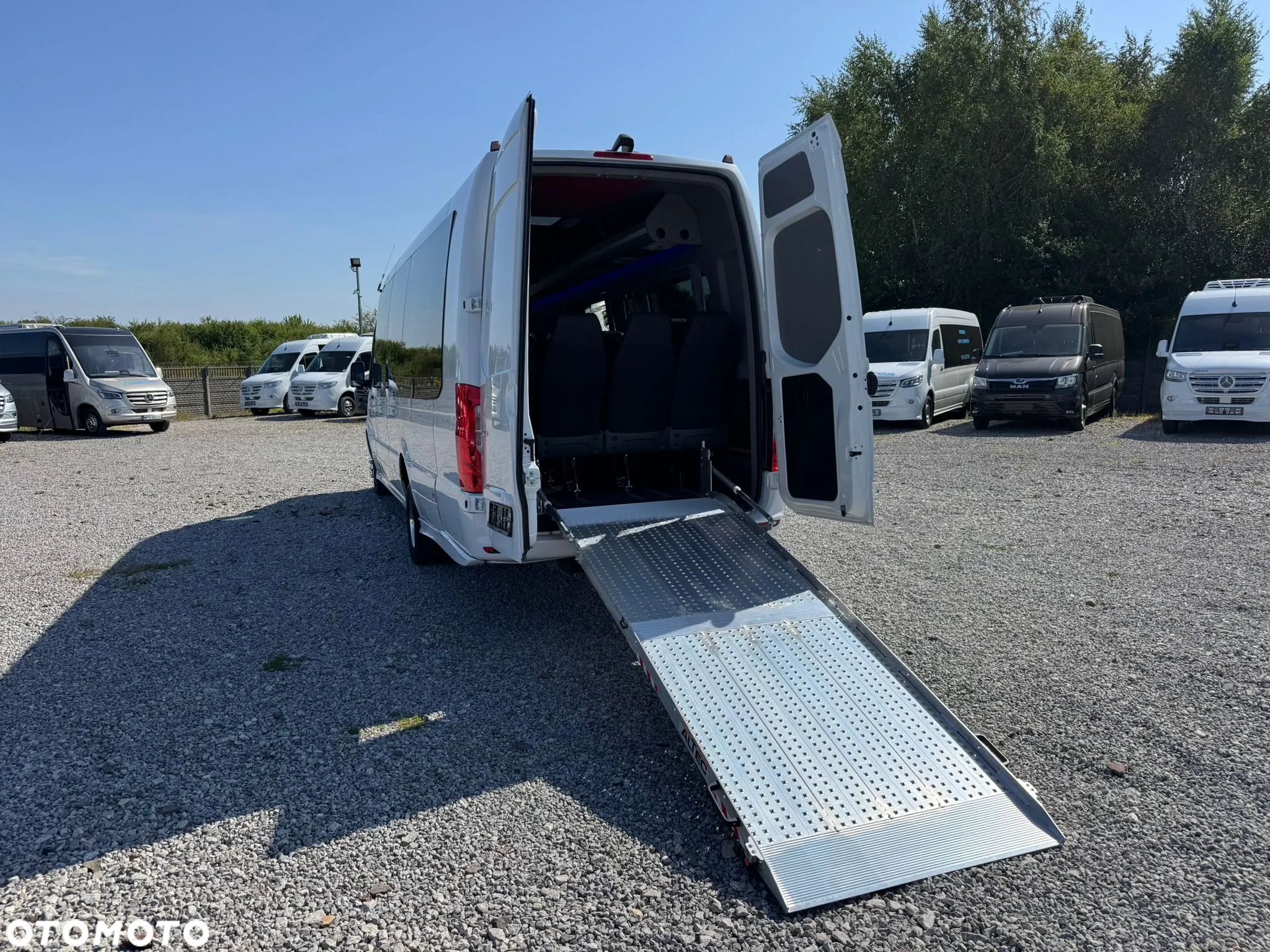 Mercedes-Benz Sprinter 519 - 16