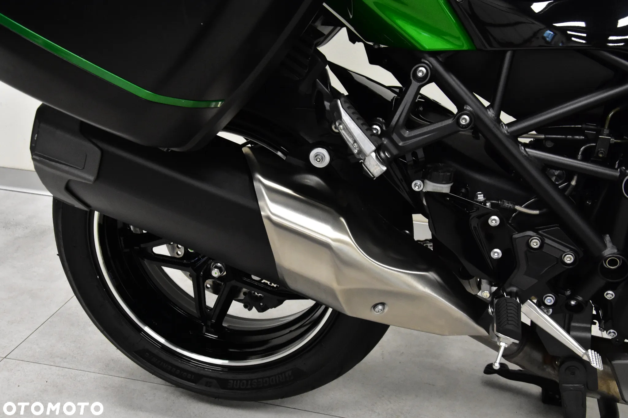 Kawasaki Ninja H2 SX - 31
