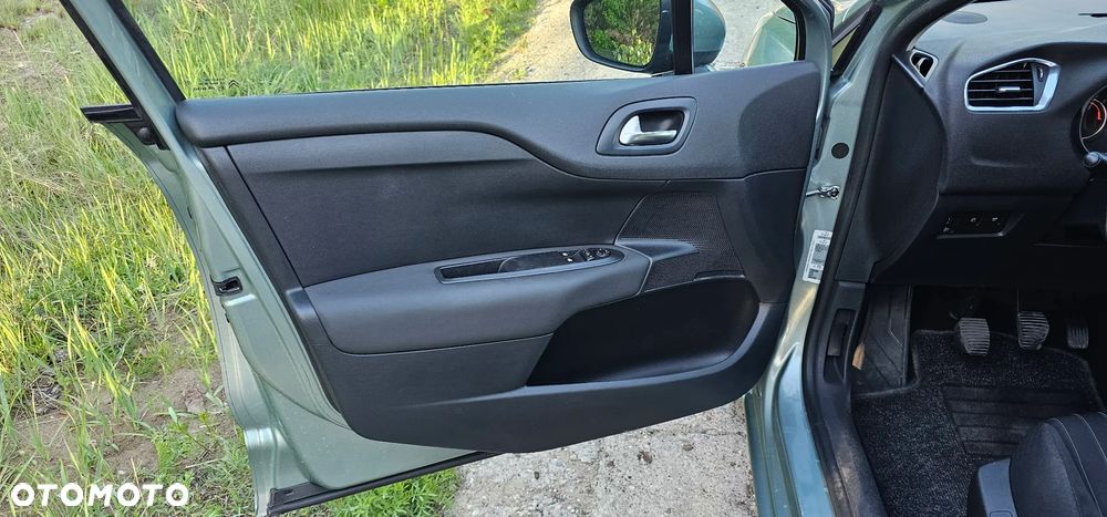 Citroën C4 VTi 95 Attraction - 11
