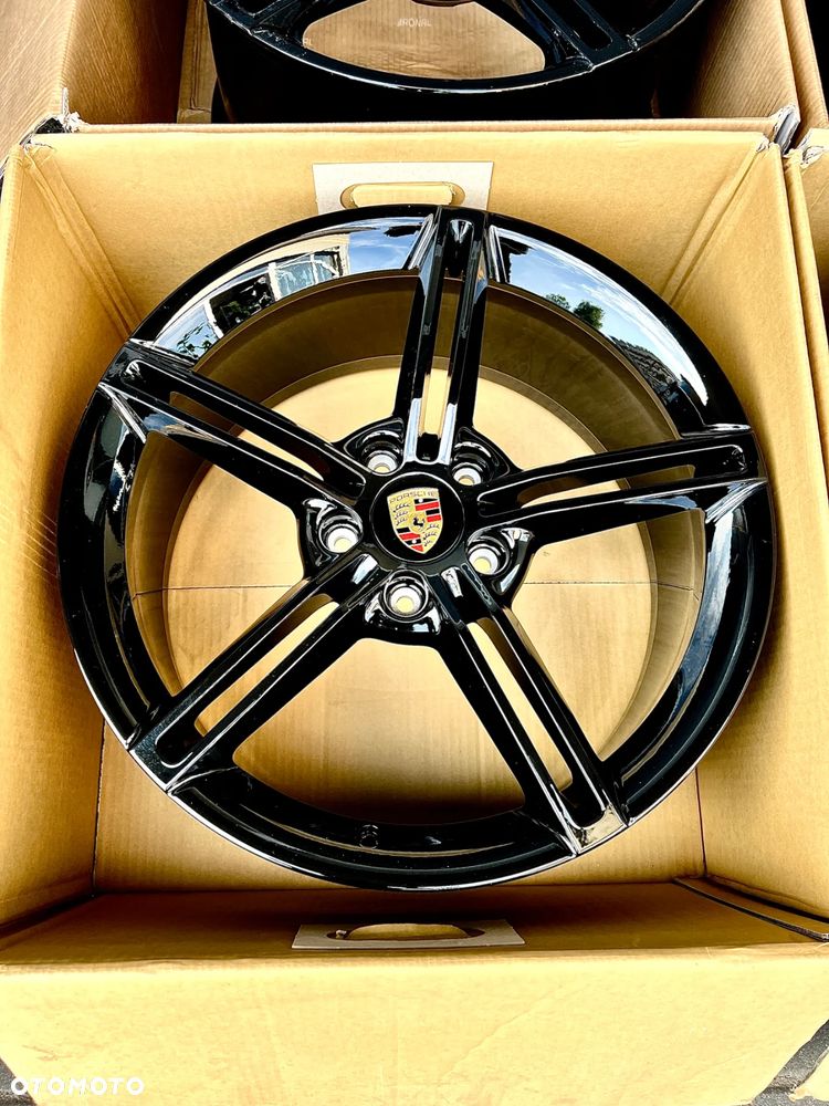Oryginalne  Felgi Porsche Taycan 21'' Black Piano Edytion - 14