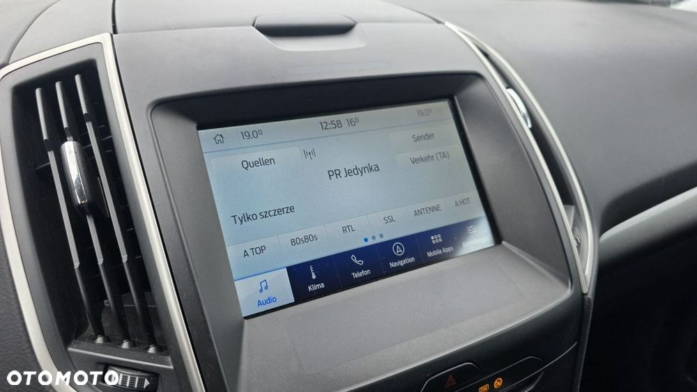 Ford S-Max - 13