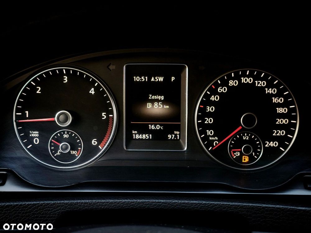 Volkswagen Multivan - 24