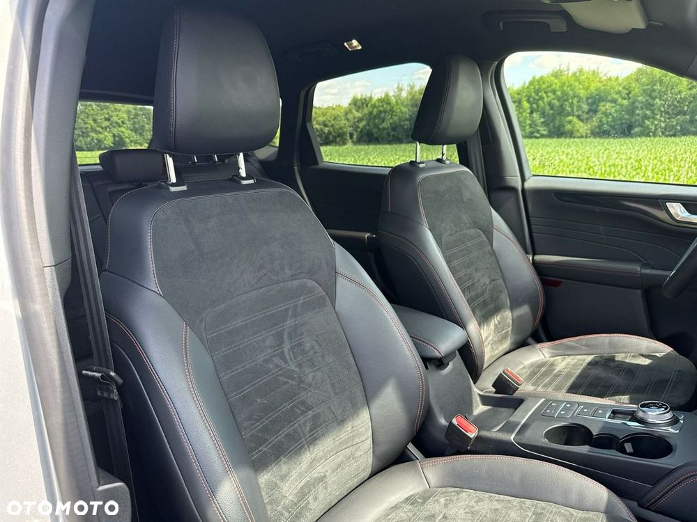 Ford Kuga 2.5 FHEV AWD ST-Line X eCVT - 24