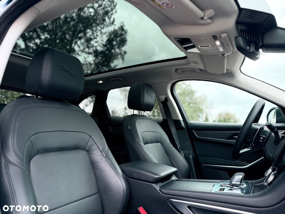 Jaguar F-Pace 2.0 D200 mHEV AWD SE - 28