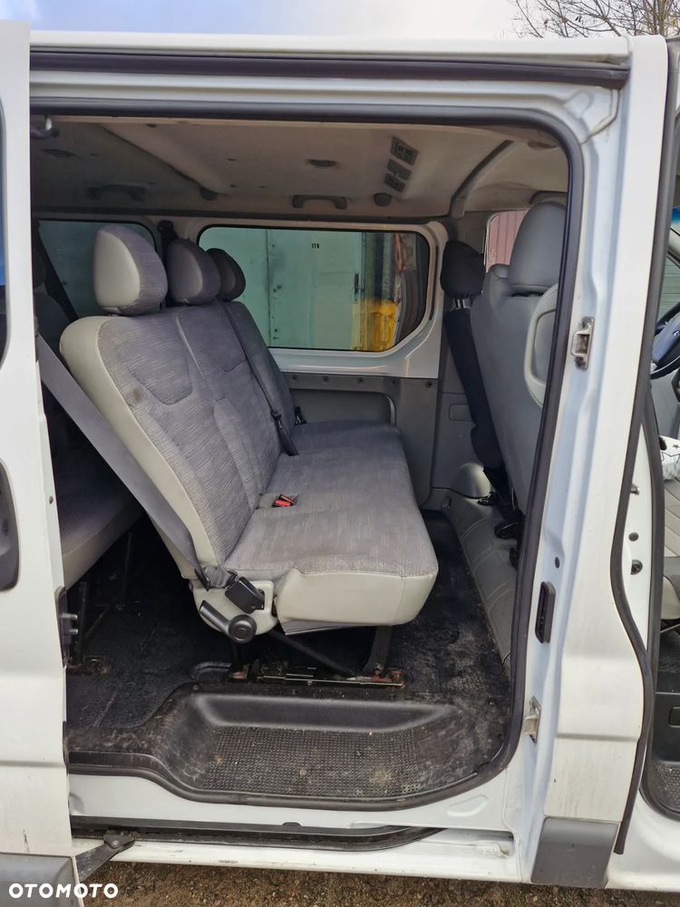 Renault Trafic FAP Combi L2H1 teilverglast - 9