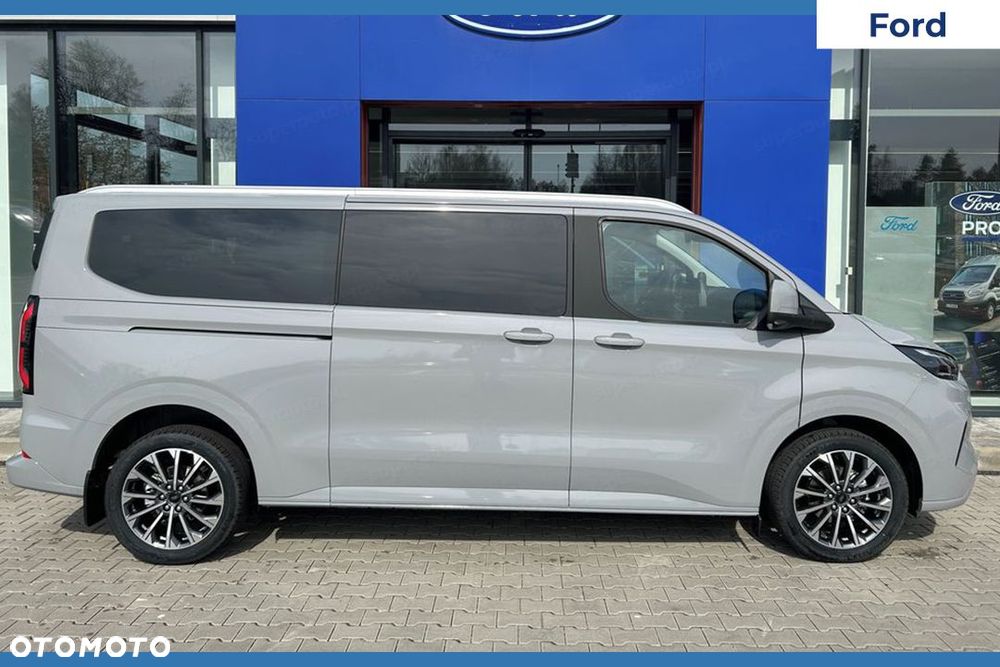 Ford Tourneo Custom - 4