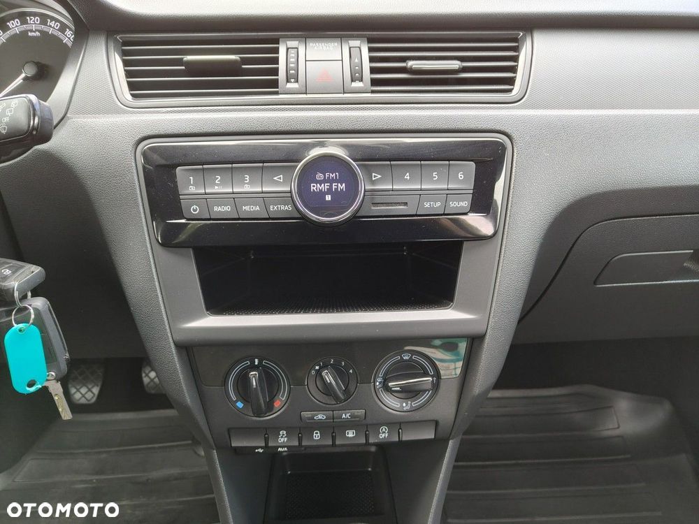 Skoda RAPID 1.0 TSI Active - 10