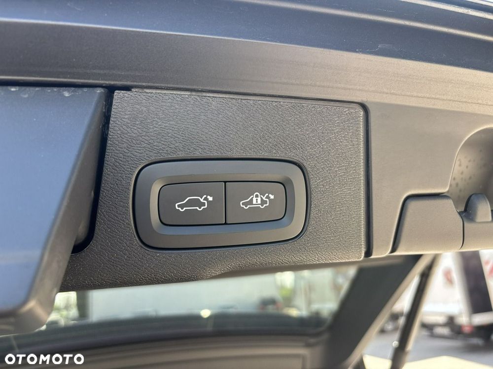 Volvo XC 60 T8 Plug-In Hybrid AWD Ultimate Bright - 22