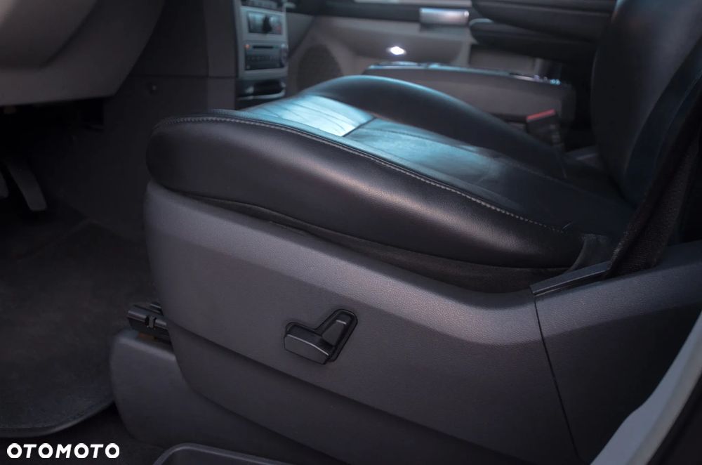 Chrysler Grand Voyager 2.8 CRD Automatik Limited - 33