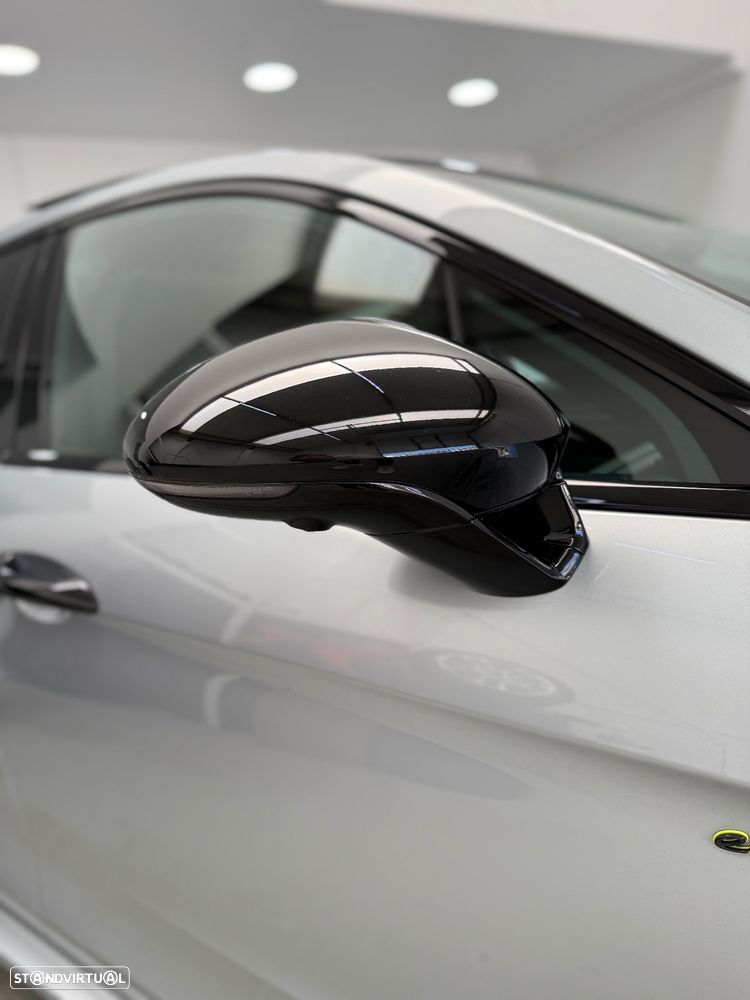 Porsche Panamera 4 E-Hybrid Platinum Edition - 29