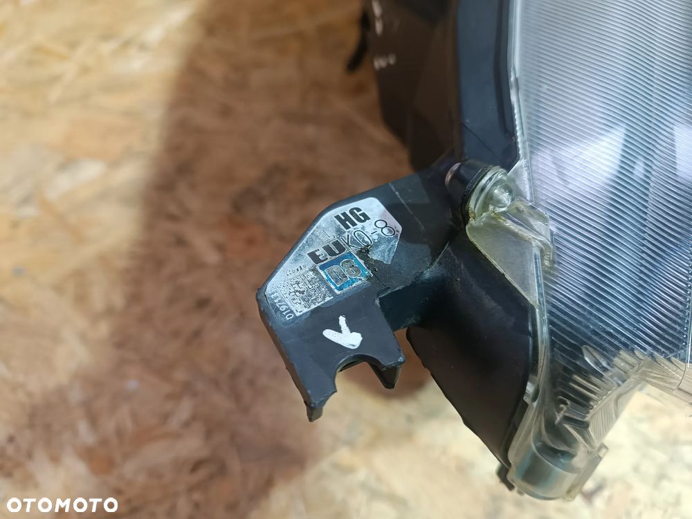LAMPA PRZÓD PRZEDNIA LEWA FULL LED TOYOTA YARIS IV - 2