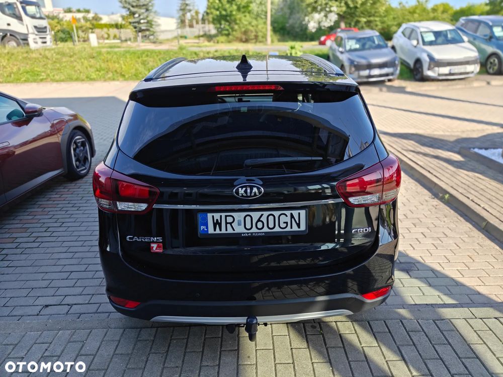 Kia Carens - 8
