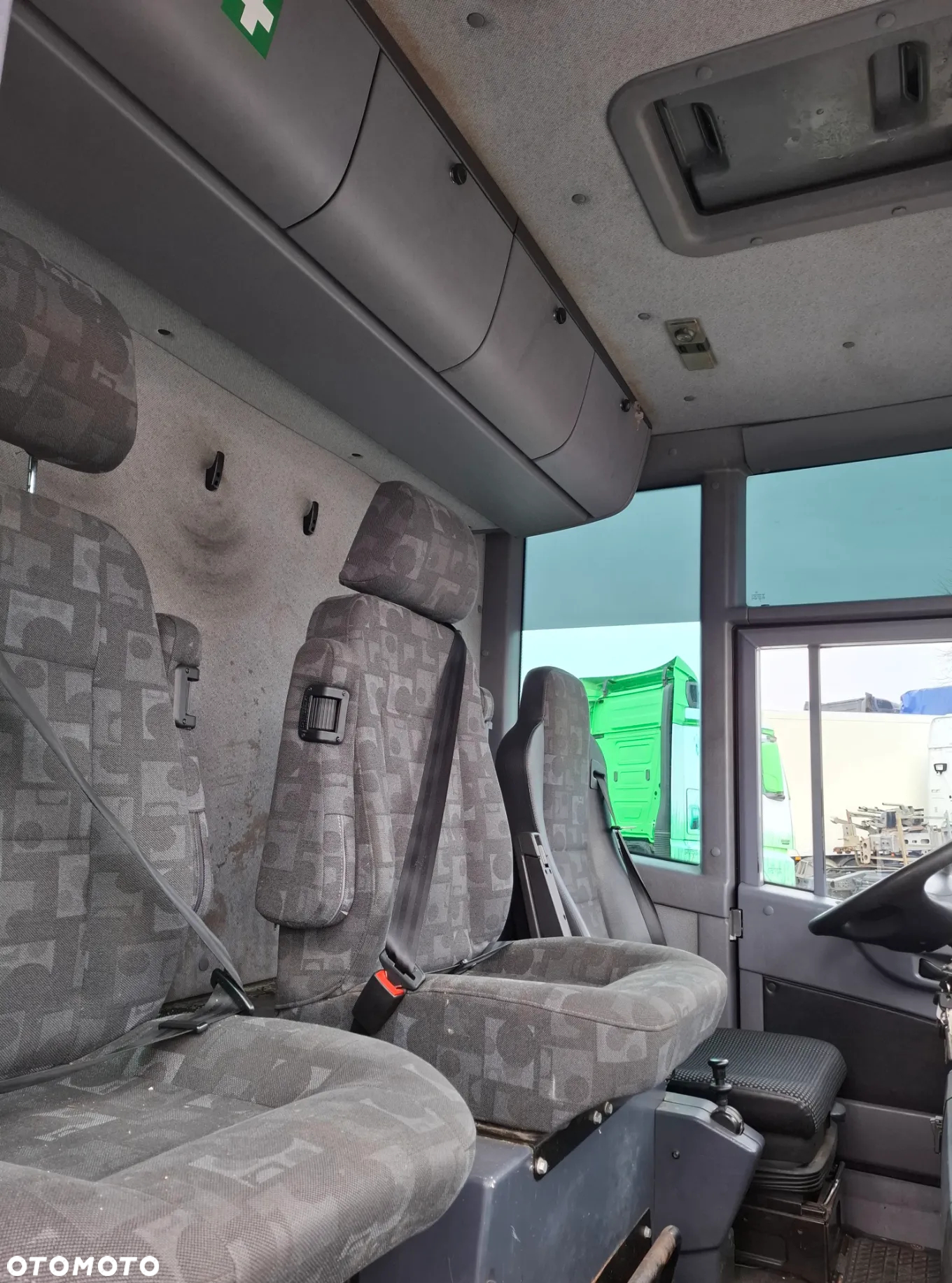 Sprzedam na CZĘŚCI Mercedesa-Benz Econic 2628 z zabudową śmieciarki HALLER - 13