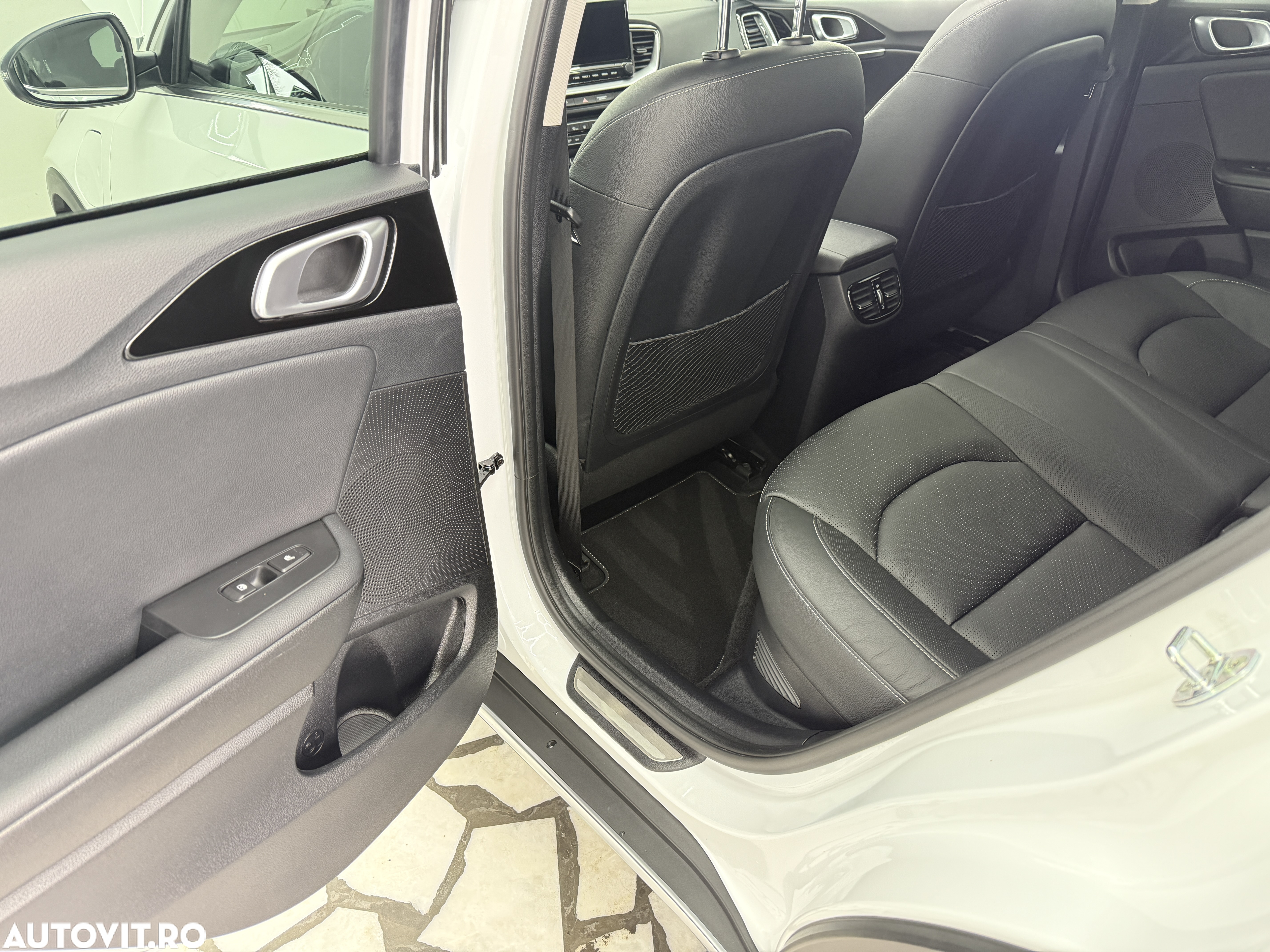 Kia XCeed 1.6 GDI DCT6 OPF Plug-in-Hybrid Platinum Edition - 14