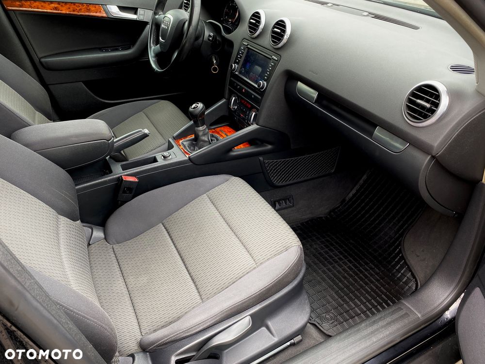 Audi A3 Sportback 1.9 TDI Ambiente - 10