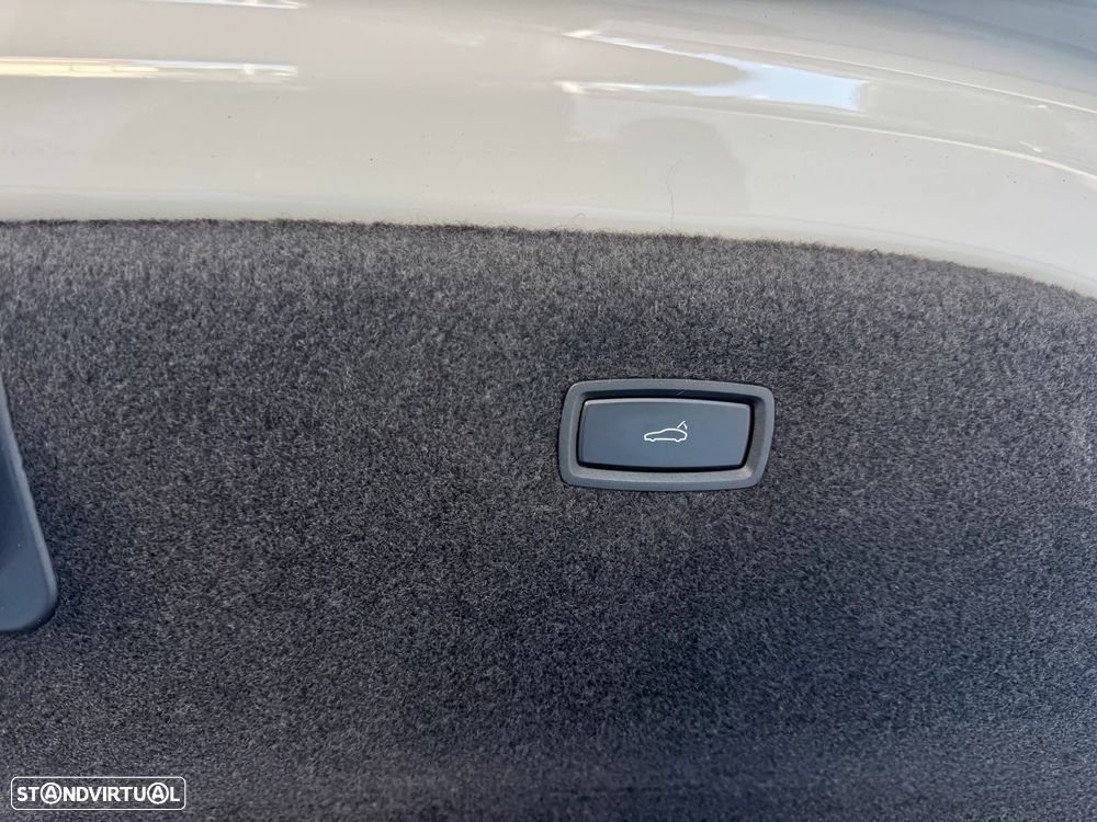 Porsche Taycan Bateria Performance Plus - 17