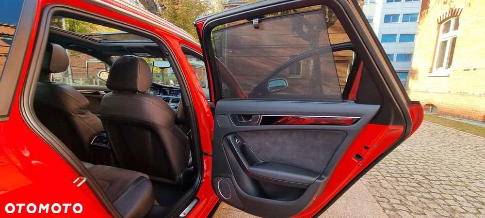 Audi A4 Avant 2.0 TDI DPF clean diesel quattro S tronic S line Sportpaket - 25