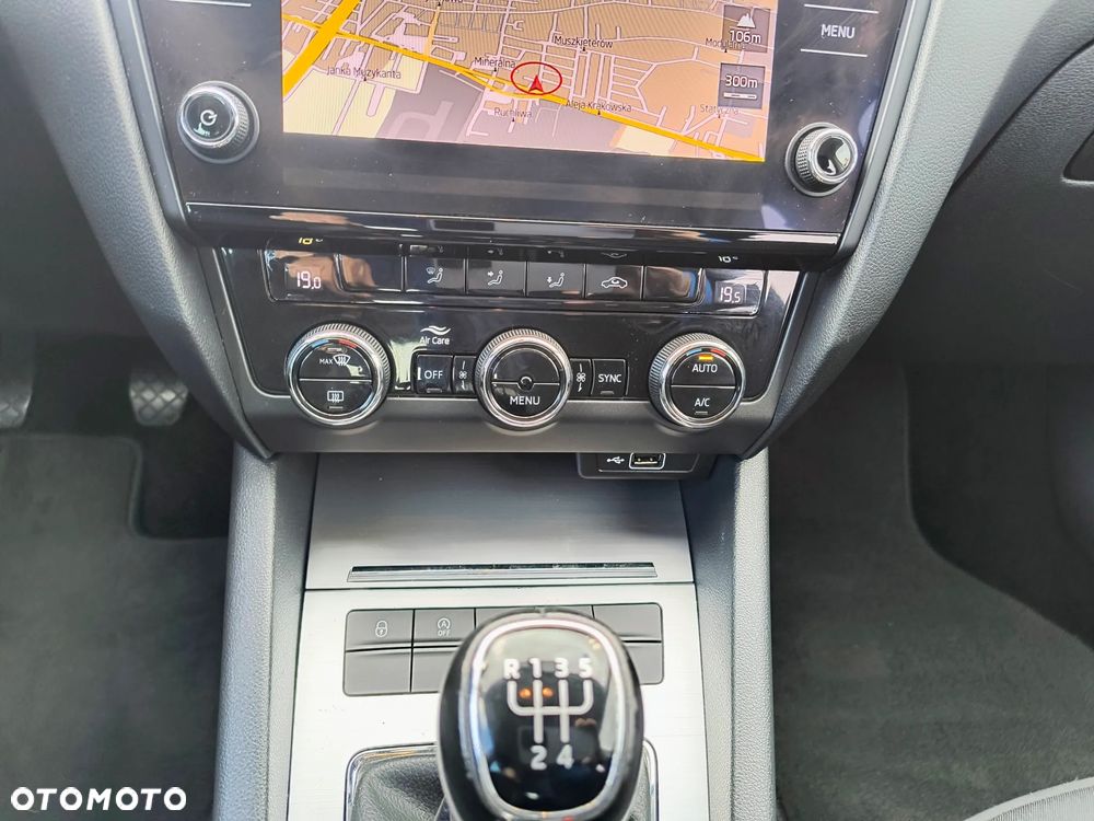 Skoda Octavia - 23
