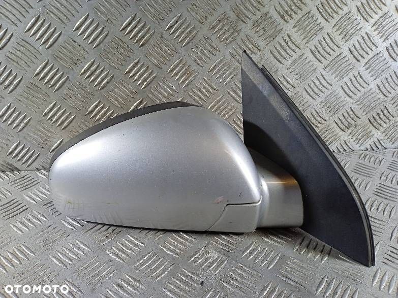 LUSTERKO PRAWE OPEL SIGNUM - 2