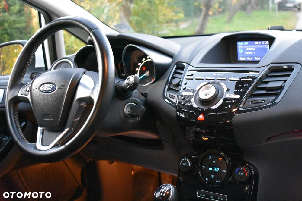 Ford Fiesta 1.0 EcoBoost STart-Stop Titanium - 5