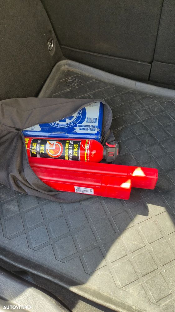 Toyota C-HR 1.8 HSD 4x2 CVT C-lassy - 12