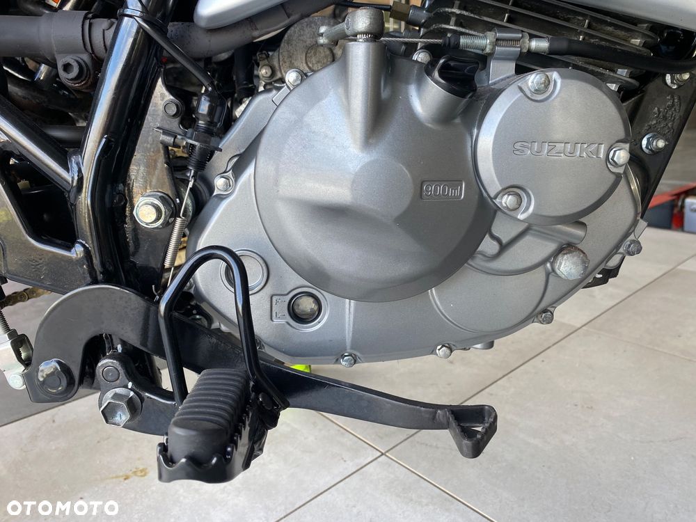 Suzuki DR - 11