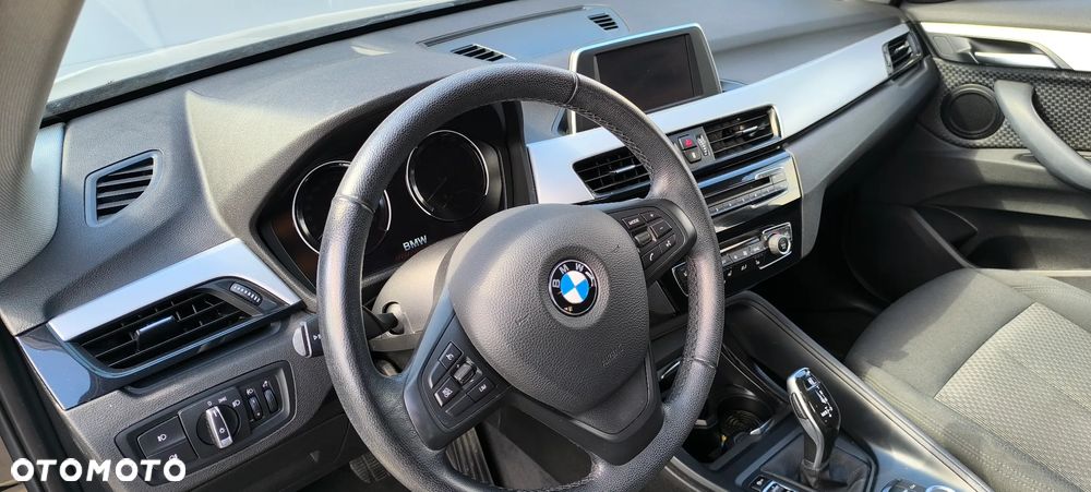BMW X1 sDrive18i - 6