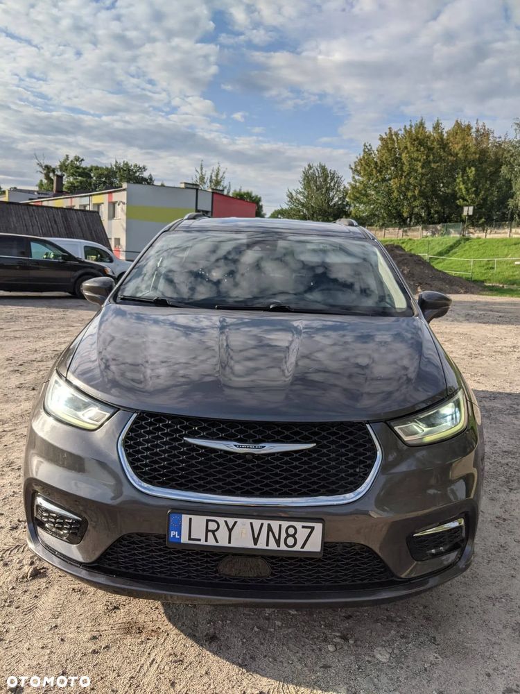 Chrysler Pacifica - 5