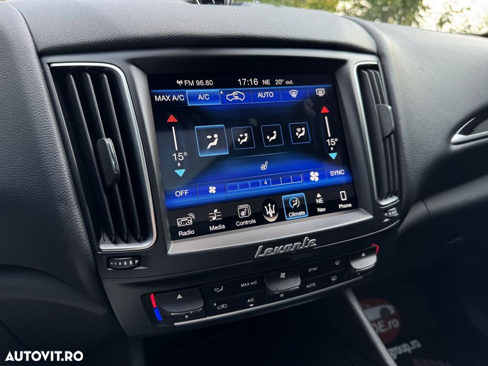Maserati Levante - 12