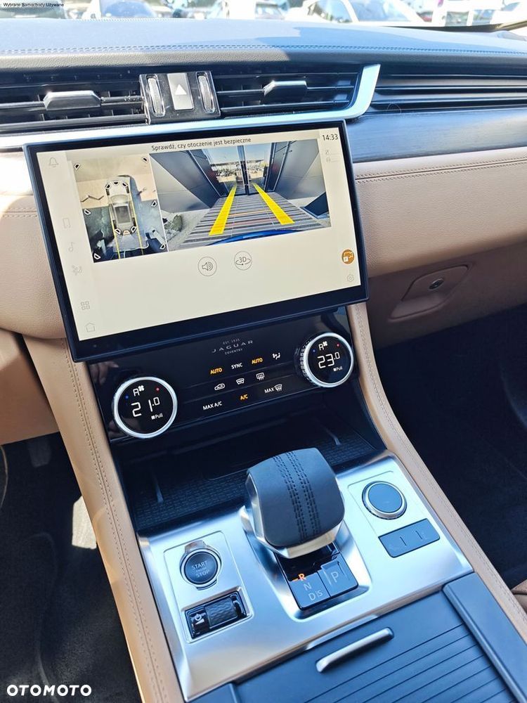 Jaguar F-Pace - 17