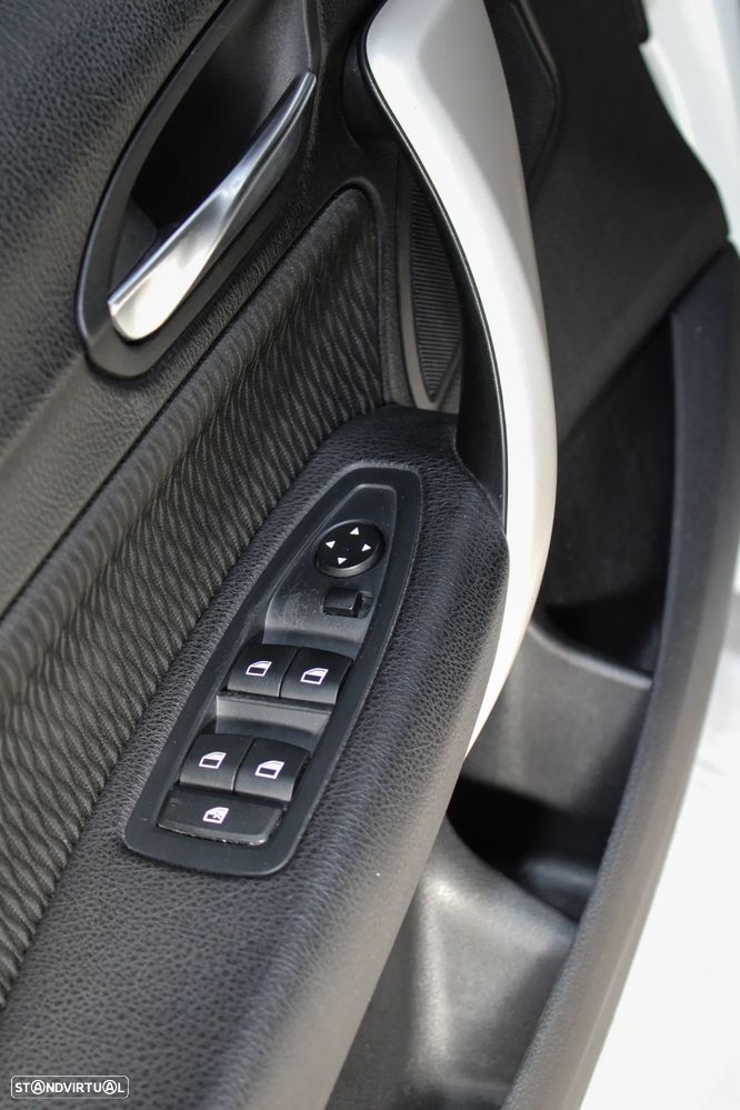 BMW 116 d EfficientDynamics Edition Sport Line - 25