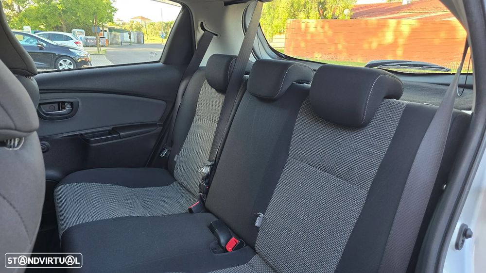 Toyota Yaris 1.5 HSD Comfort +P.Style+P.Techno - 58