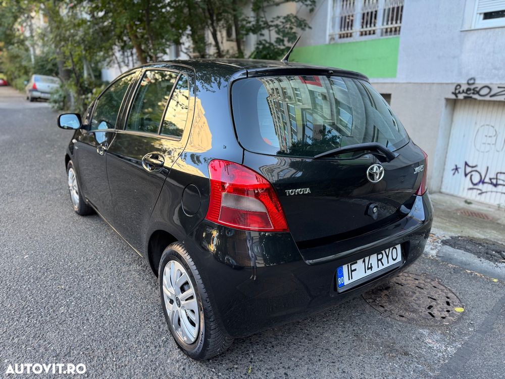 Toyota Yaris - 4