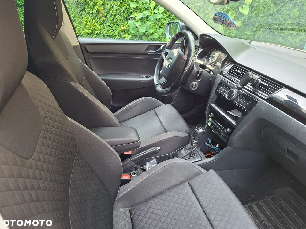 Skoda RAPID 1.4 TSI Edition DSG - 6