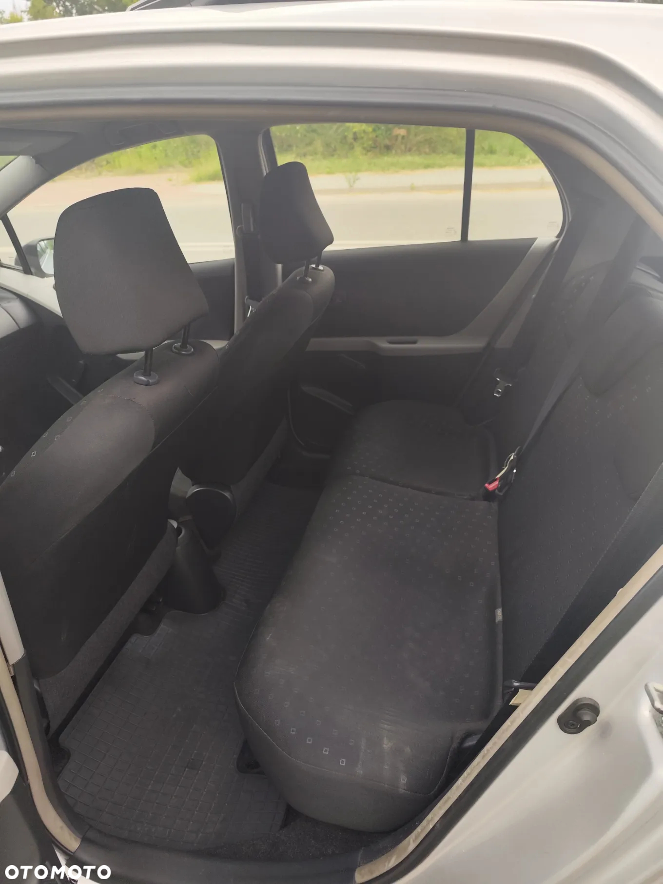 Toyota Yaris 1.0 Luna A/C - 7