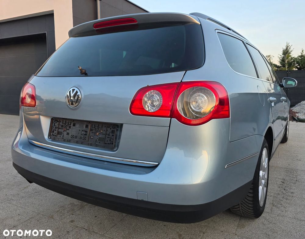 Volkswagen Passat 1.6 FSI Comfortline - 6