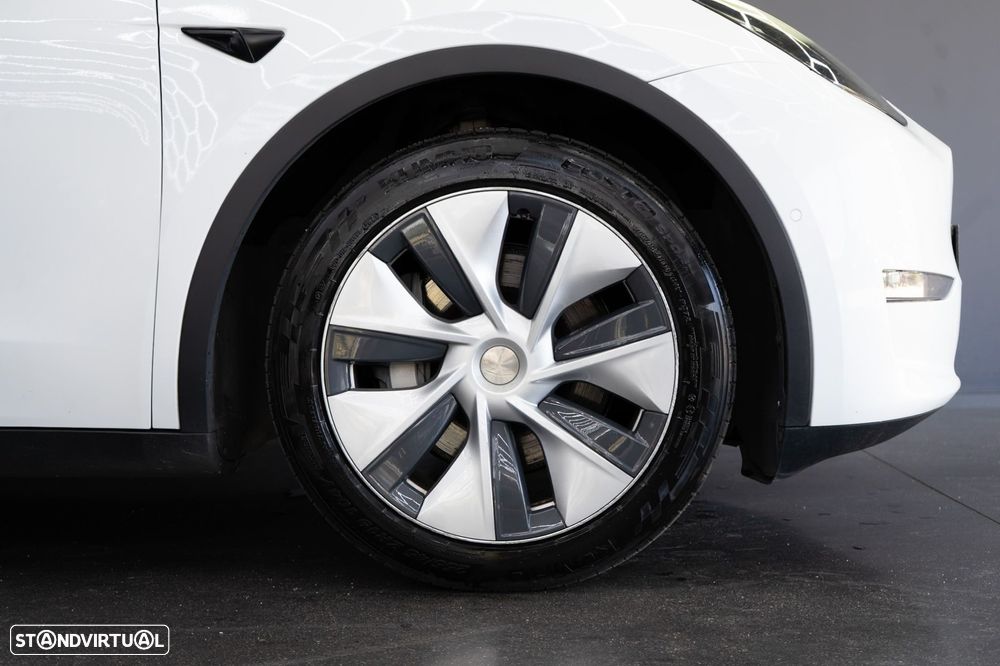 Tesla Model Y RWD - 12