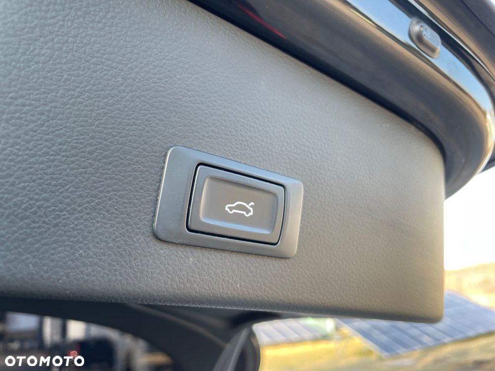 Audi A6 Avant 2.0 TDI Ultra DPF S tronic - 13
