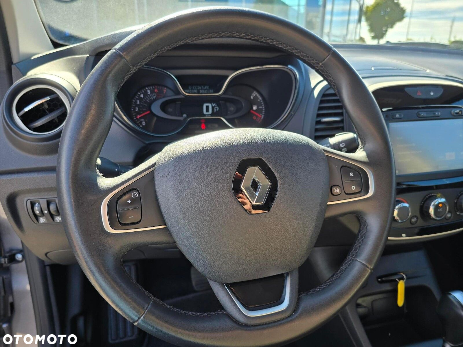 Renault Captur - 18
