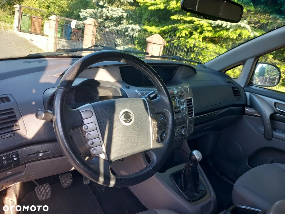 SsangYong/KGM Rodius 200 e-XDi Quartz - 4