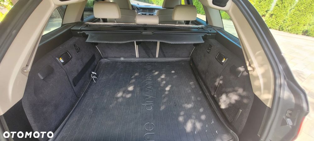 BMW Seria 5 525d xDrive - 7